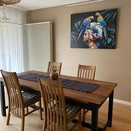 Paradiso Apartment *